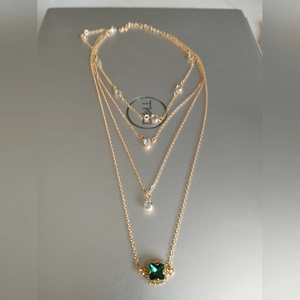 New Gold Color Crystal Pendant Necklaces For Women - Picture 4 of 7